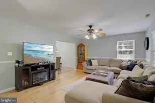 4951 Bonniewood Dr, Shady Side, MD 20764 - Photo 10