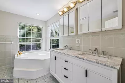 683 Powhatan Beach Road, Pasadena, MD 21122 - Photo 4