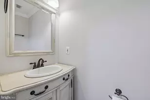 683 Powhatan Beach Rd, Pasadena, MD 21122 - Photo 26