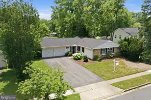 1746 Swinburne Ave, Crofton, MD 21114 - Photo 2