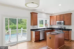 209 Long Hill Ct, Pasadena, MD 21122 - Photo 12