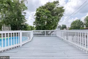 113 W Hilltop Rd, Baltimore, MD 21225 - Photo 28