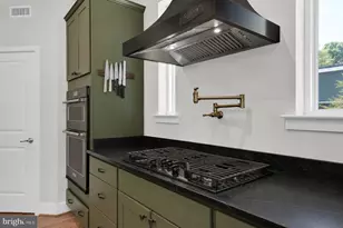 8215 Athena Ln, Severn, MD 21144 - Photo 22