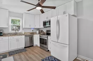415 Fairmount Dr, Edgewater, MD 21037 - Photo 10