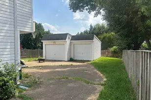 736 Sunnyfield Ln, Baltimore, MD 21225 - Photo 4