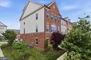 2935 Middleham Ct, Hanover, MD 21076 - Photo 2
