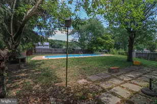 490 Williamsburg Ln, Odenton, MD 21113 - Photo 38