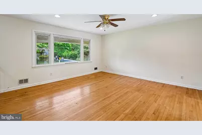 7879 Elizabeth Road, Pasadena, MD 21122 - Photo 8