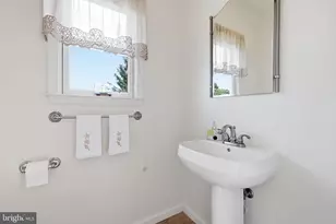 8418 Geneva Rd, Pasadena, MD 21122 - Photo 10