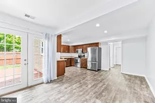 2460 Yarmouth Ln, Crofton, MD 21114 - Photo 6