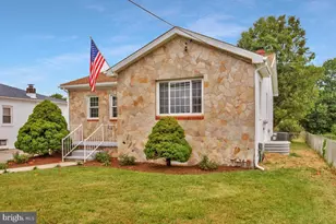 906 Hammonds Ln, Baltimore, MD 21225 - Photo 36