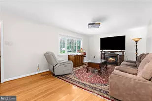 949 Oakdale Cir, Millersville, MD 21108 - Photo 6