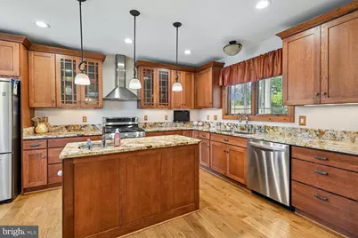 319 6th Avenue NE, Glen Burnie, MD 21060 - Photo 14