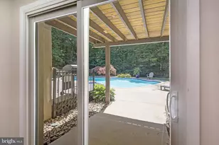 2190 Hallmark Ct, Gambrills, MD 21054 - Photo 28