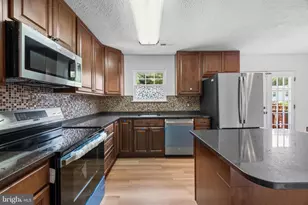 313 Cool Breeze Ct, Pasadena, MD 21122 - Photo 12