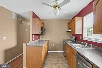560 Elizabeth Lane, Glen Burnie, MD 21061 - Photo 4