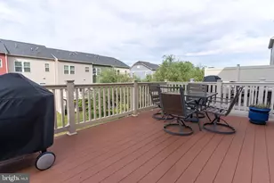 636 Foxwood Dr, Glen Burnie, MD 21060 - Photo 2