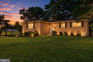 8259 Spring Knoll Dr, Pasadena, MD 21122 - Photo 2