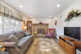 8259 Spring Knoll Dr, Pasadena, MD 21122 - Photo 26
