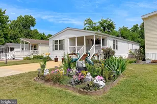 309 Berts Dr, Lothian, MD 20711 - Photo 2