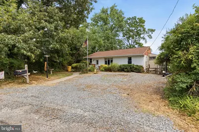 626 Laurel Drive, Pasadena, MD 21122 - Photo 2