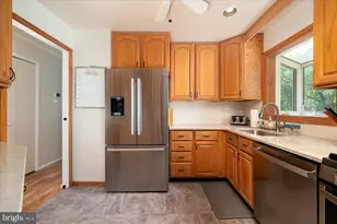 1710 Fallsway Dr, Crofton, MD 21114 - Photo 12