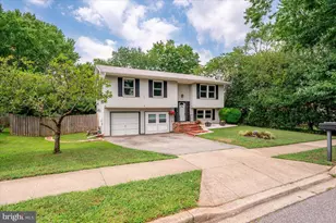 1710 Fallsway Dr, Crofton, MD 21114 - Photo 2
