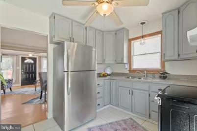 211 Lake Road, Pasadena, MD 21122 - Photo 10
