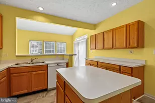 143 Leeds Creek Cir, Odenton, MD 21113 - Photo 10
