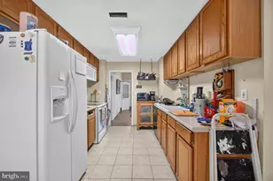 231 Carvel Rd, Pasadena, MD 21122 - Photo 10