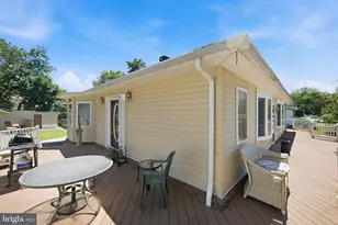 231 Carvel Rd, Pasadena, MD 21122 - Photo 32