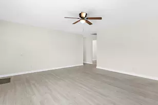 7822 Citadel Ct, Severn, MD 21144 - Photo 6