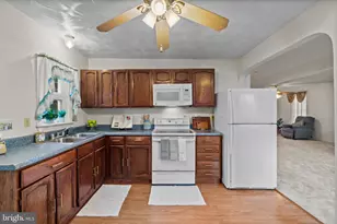 386 Laurel Trail, Crownsville, MD 21032 - Photo 12