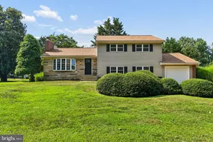110 Lake View Dr, Annapolis, MD 21403 - Photo 1