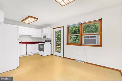 130 Circle Road, Pasadena, MD 21122 - Photo 14