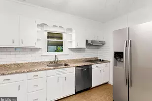 212 Lake Rd, Pasadena, MD 21122 - Photo 12