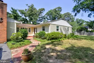 166 Sillery Bay Rd, Pasadena, MD 21122 - Photo 2