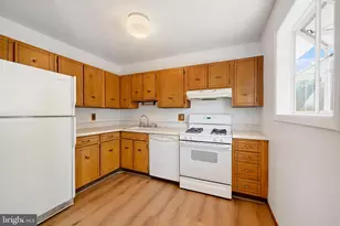 482 Kenora Dr, Millersville, MD 21108 - Photo 10