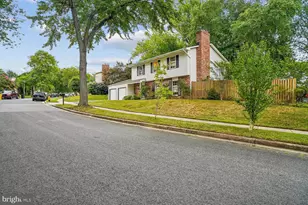 1751 Linkwood Ln, Crofton, MD 21114 - Photo 2