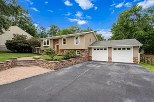 7884 Belhaven Ave, Pasadena, MD 21122 - Photo 2