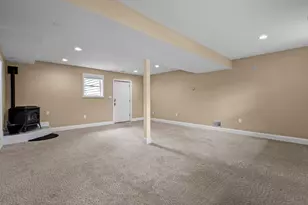 7884 Belhaven Ave, Pasadena, MD 21122 - Photo 18
