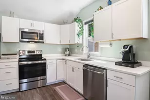 8250 Railroad Ave, Millersville, MD 21108 - Photo 12