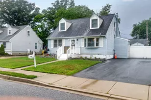 118 Bliss Ln, Glen Burnie, MD 21060 - Photo 2