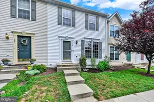718 Horse Chestnut Ct, Odenton, MD 21113 - Photo 2