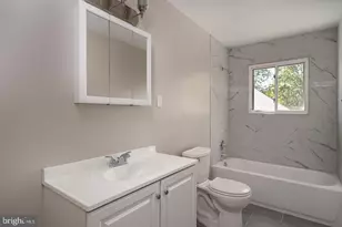 1952 Forest Dr, Annapolis, MD 21401 - Photo 8