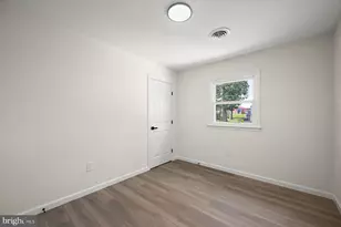 8475 Byrd Rd, Pasadena, MD 21122 - Photo 16