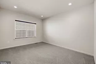7976 Meridian Dr, Pasadena, MD 21122 - Photo 32