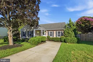 7946 Royal Mint Pl, Pasadena, MD 21122 - Photo 2