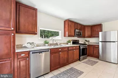423 Shetlands Lane, Glen Burnie, MD 21061 - Photo 4
