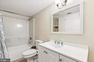 423 Shetlands Ln, Glen Burnie, MD 21061 - Photo 26